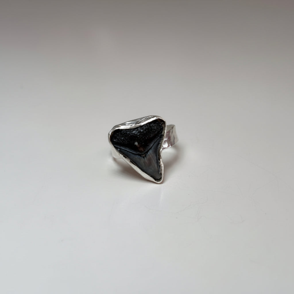 manō ring